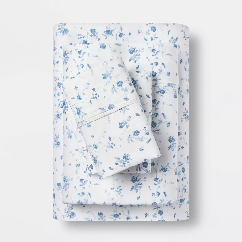 400 Thread Count White/Blue Floral Full Sheet Set